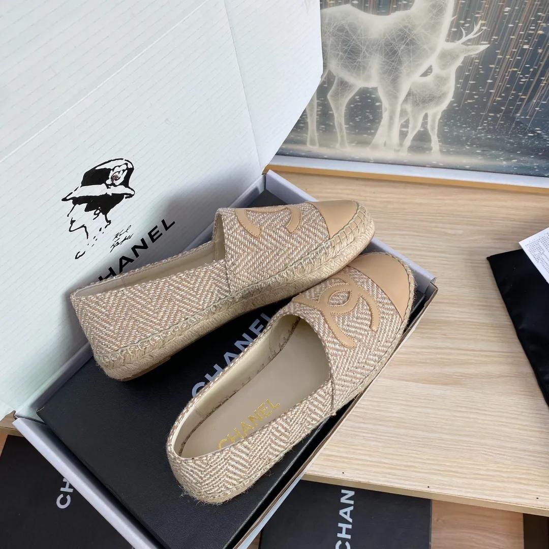 👟👟Ex-factory price 420👟👟 🌈🌈Chanel Chanel✈️2023s spring and summer new fisherman shoes😍😍Taikoo Hui purchased three pairs of original versions for development🐂🐂🤩Original versions are shipped one to one❗️❗️Code number: 34-42 (34 41 42 customized)